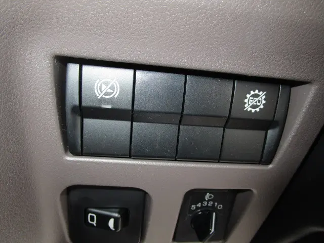 三菱 キャンター 2RG-FBA20(2WD)の写真14