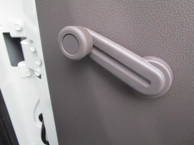 三菱 キャンター 2RG-FBA20(2WD)の写真25