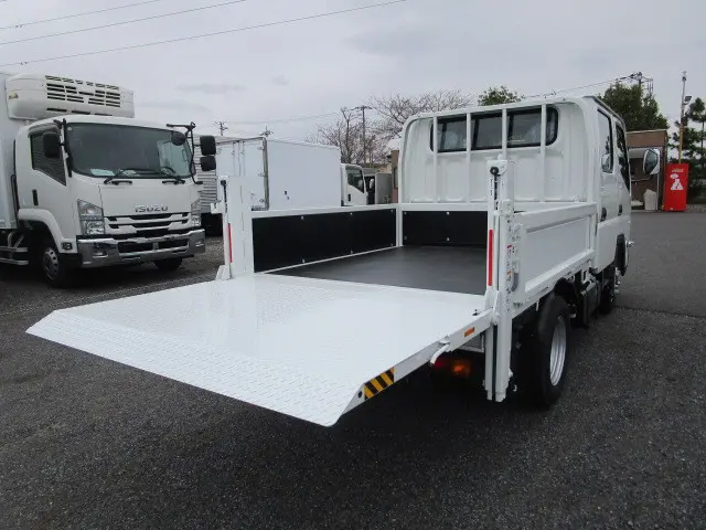 三菱 キャンター 2RG-FBA20(2WD)の写真36