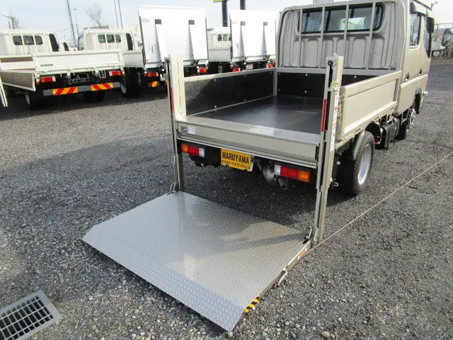 三菱 キャンター 2RG-FBA20(2WD)の写真9