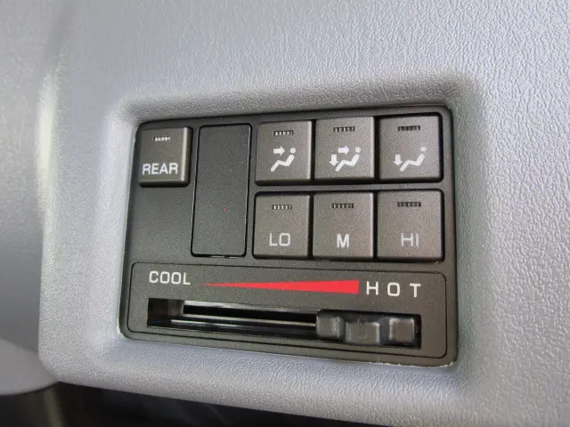 三菱 キャンター 2RG-FBA20(2WD)の写真17