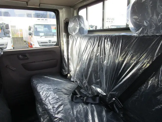 三菱 キャンター 2RG-FBA20(2WD)の写真23