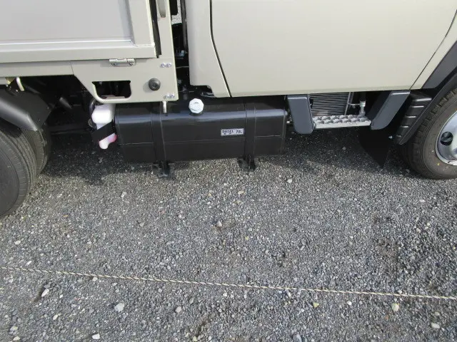 三菱 キャンター 2RG-FBA20(2WD)の写真28