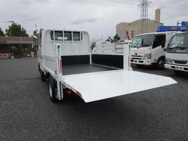 三菱 キャンター 2RG-FBA20(2WD)の写真9