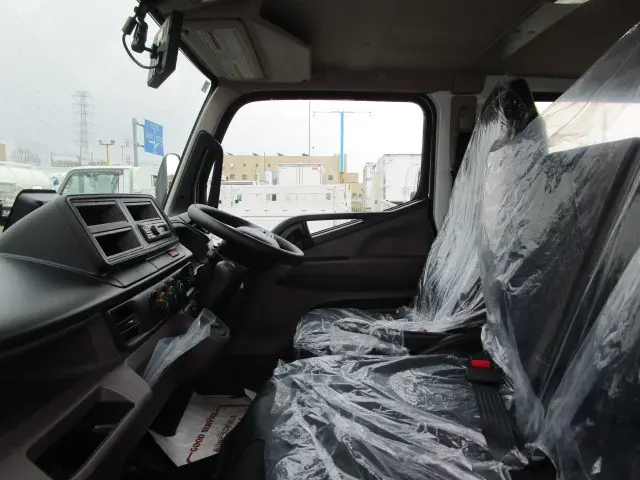 三菱 キャンター 2RG-FBA20(2WD)の写真21