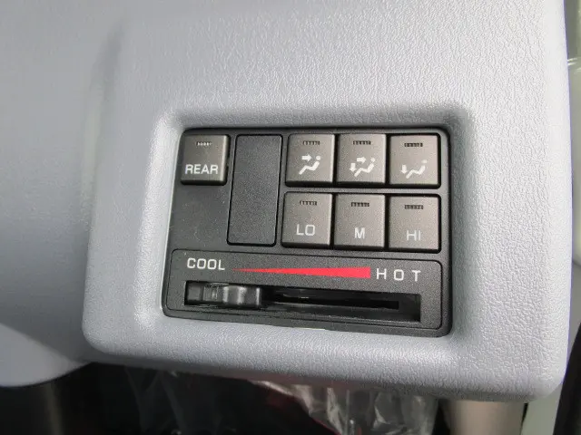 三菱 キャンター 2RG-FBA20(2WD)の写真25