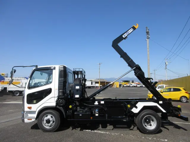 三菱 ファイター 2KG-FK72F(2WD)の写真12