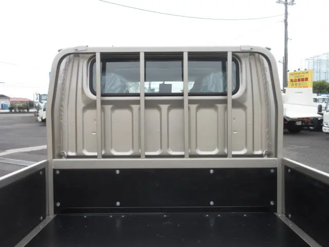 三菱 キャンター 2RG-FBA20(2WD)の写真11