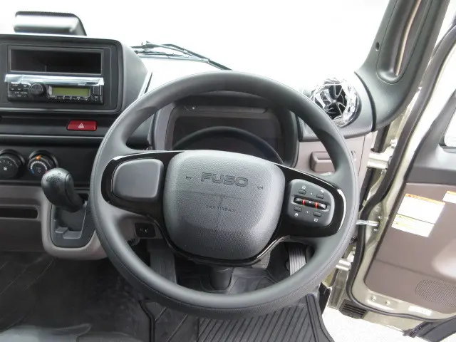 三菱 キャンター 2RG-FBA20(2WD)の写真15