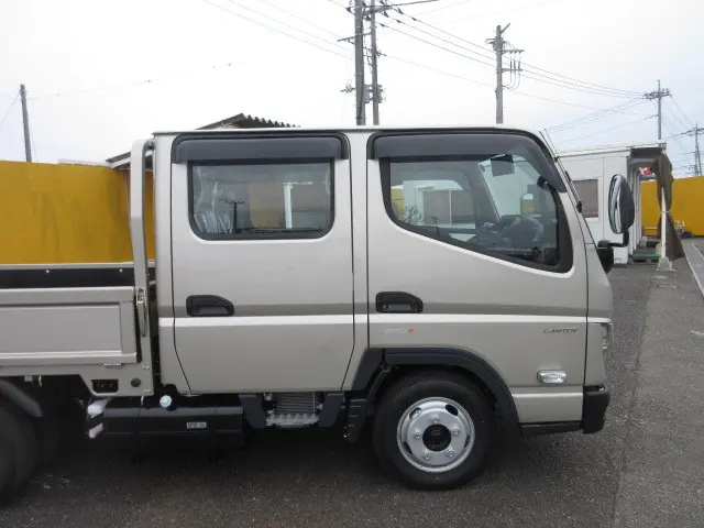 三菱 キャンター 2RG-FBA20(2WD)の写真43