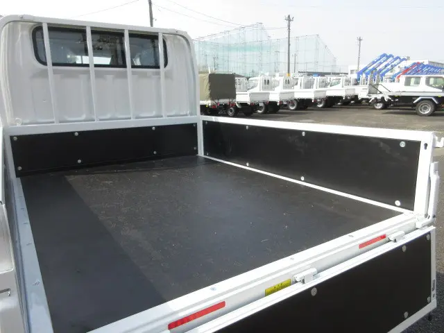 三菱 キャンター 2RG-FBA20(2WD)の写真10