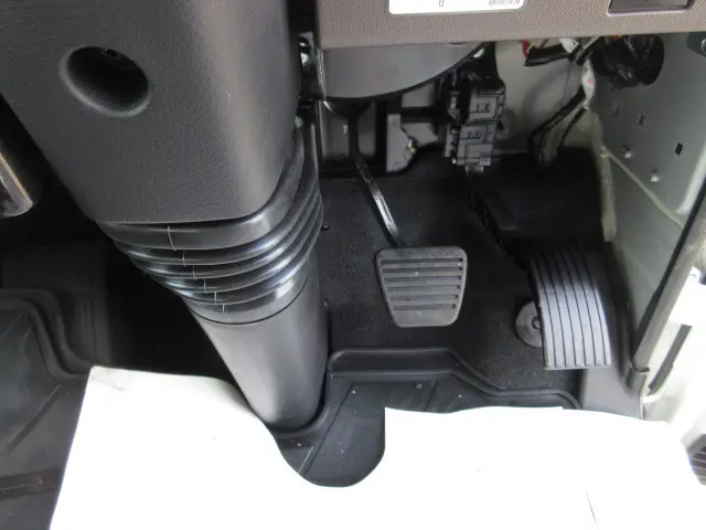 三菱 キャンター 2RG-FBA20(2WD)の写真24