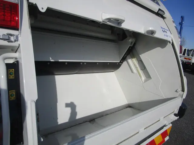 日野 レンジャー 2KG-FD2ABA(2WD)の写真38