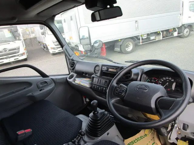 日野 デュトロ 2KG-XZU655M(2WD)の写真10