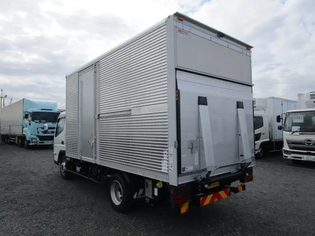 三菱 キャンター 2RG-FEB80(2WD)の写真3