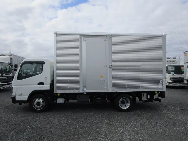 三菱 キャンター 2RG-FEB80(2WD)の写真5