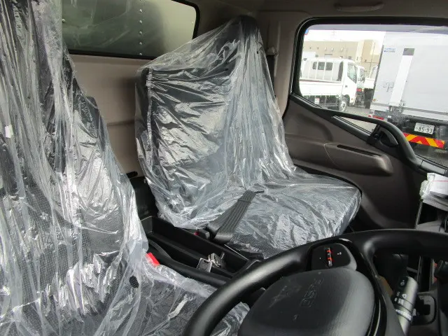 三菱 キャンター 2RG-FEB80(2WD)の写真12