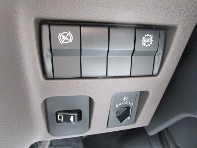 三菱 キャンター 2RG-FEB80(2WD)の写真15