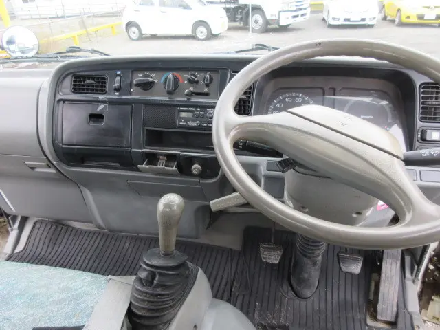 三菱 キャンター KK-FD50AB(4WD)の写真14