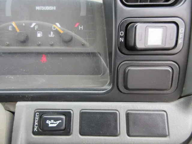 三菱 キャンター KK-FD50AB(4WD)の写真19