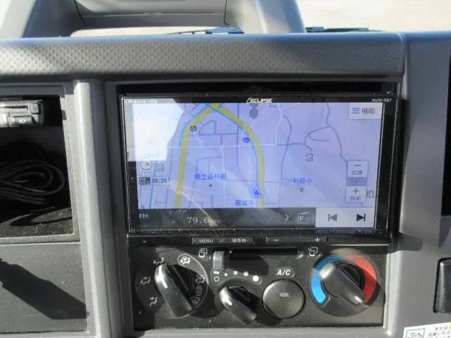 いすゞ エルフ 2PG-NPS88AR(4WD)の写真16