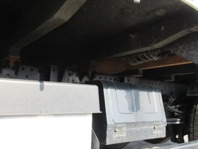 いすゞ エルフ 2PG-NPS88AR(4WD)の写真38