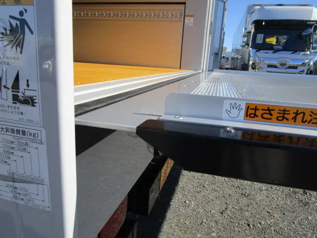 日野 レンジャー 2KG-FE2ACG(2WD)の写真17