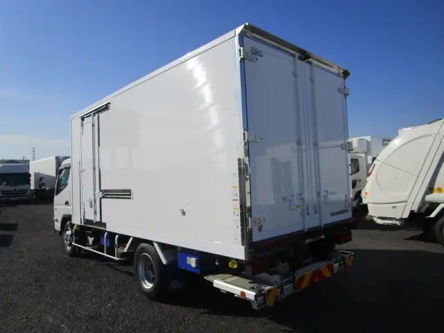 三菱 キャンター 2RG-FEB80(2WD)の写真3