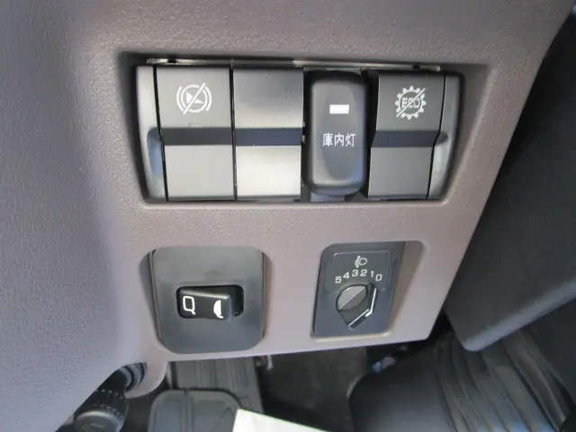 三菱 キャンター 2RG-FEB80(2WD)の写真15