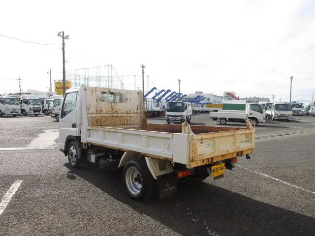 三菱 キャンター KK-FE71EBD(2WD)の写真3