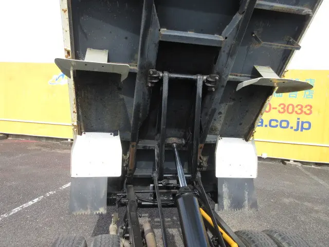三菱 キャンター KK-FE71EBD(2WD)の写真17