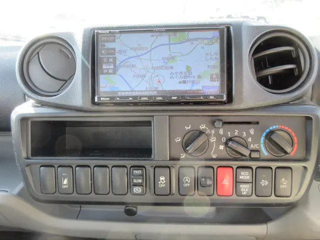 日野 デュトロ TKG-XZU600X(2WD)の写真15