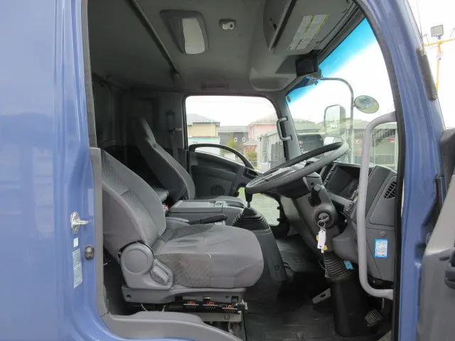 いすゞ フォワード TKG-FRR90S2(2WD)の写真11