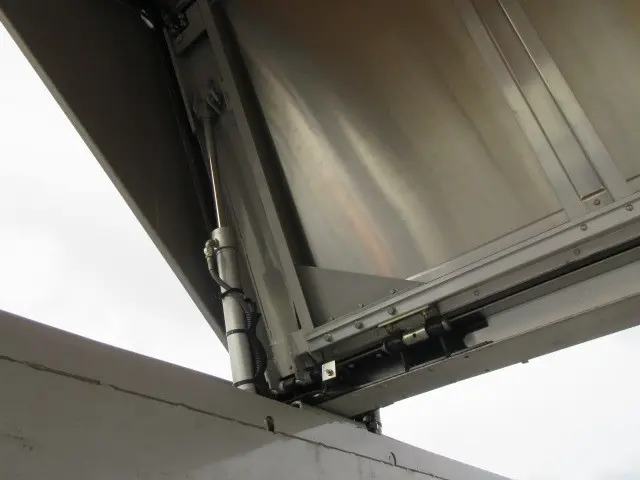 いすゞ フォワード TKG-FRR90S2(2WD)の写真42