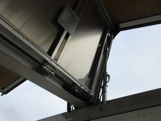 いすゞ フォワード TKG-FRR90S2(2WD)の写真44