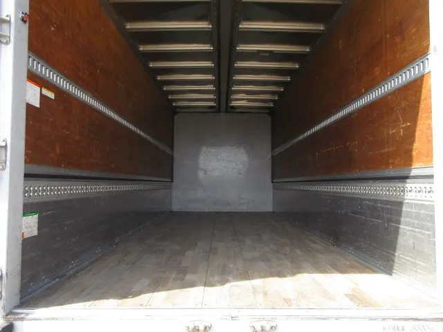 いすゞ フォワード TKG-FRR90S2(2WD)の写真9