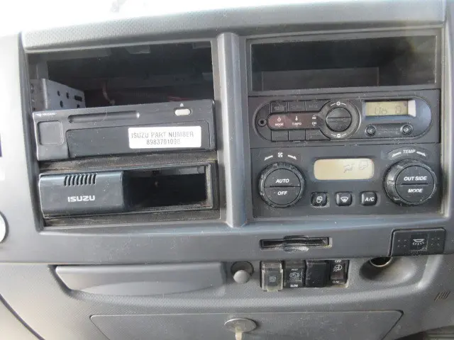 いすゞ フォワード TKG-FRR90S2(2WD)の写真15