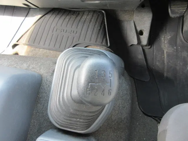 いすゞ フォワード TKG-FRR90S2(2WD)の写真18