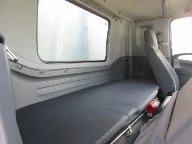 いすゞ フォワード TKG-FRR90S2(2WD)の写真21