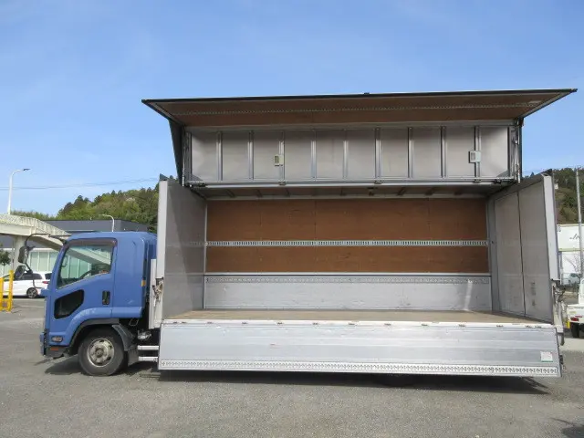 いすゞ フォワード TKG-FRR90S2(2WD)の写真40