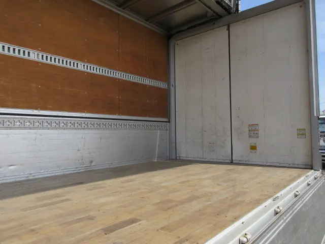 いすゞ フォワード TKG-FRR90S2(2WD)の写真43