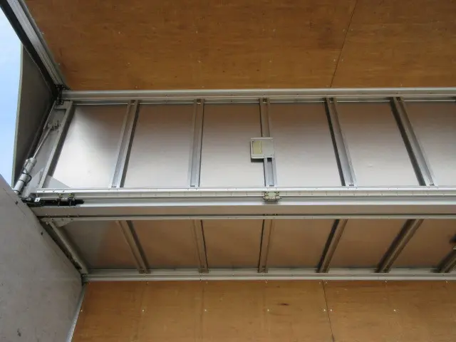 いすゞ フォワード TKG-FRR90S2(2WD)の写真45