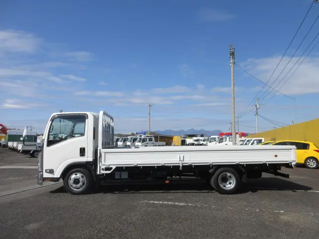 いすゞ エルフ 2RG-NPR88AR(2WD)の写真5