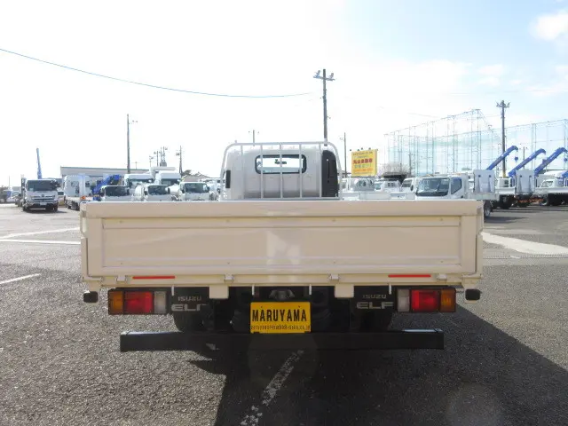 いすゞ エルフ 2RG-NPR88AR(2WD)の写真7