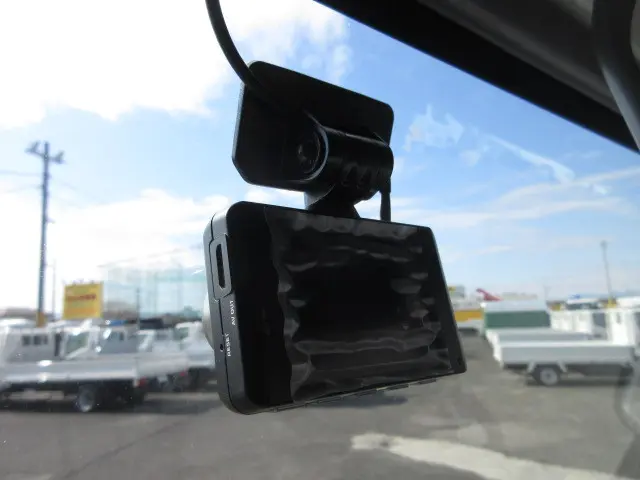 いすゞ エルフ 2RG-NPR88AR(2WD)の写真24