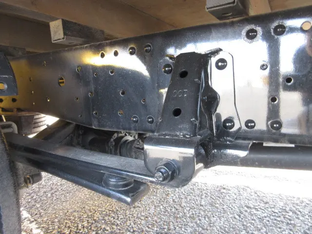 いすゞ エルフ 2RG-NPR88AR(2WD)の写真32