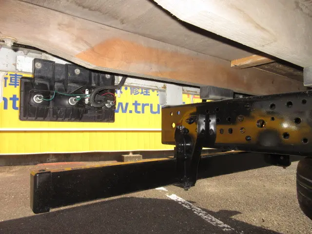 いすゞ エルフ 2RG-NPR88AR(2WD)の写真34