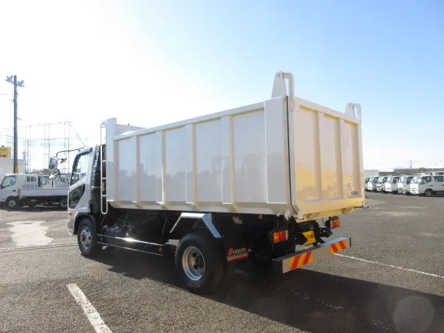 三菱 ファイター 2KG-FK72F(2WD)の写真3