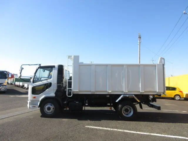 三菱 ファイター 2KG-FK72F(2WD)の写真5