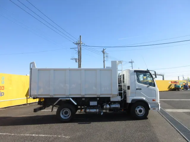 三菱 ファイター 2KG-FK72F(2WD)の写真6